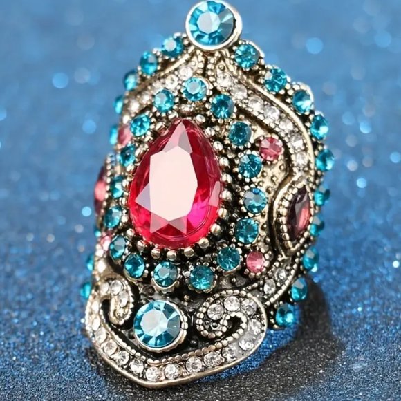 Jewelry | 46 Gorgeous Vintage Faux Ruby Ring With Sparkling Rhinestone ...